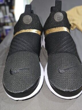 Nike Presto Extreme GS 6Y Womens 7.5 Black Metallic Gold 870022-006 Sneakers